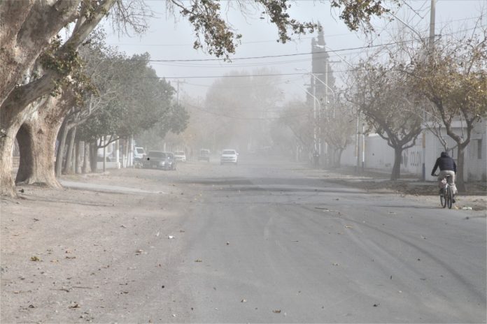 Por el alerta de viento,  suspendieron  las clases en tres departamentos 