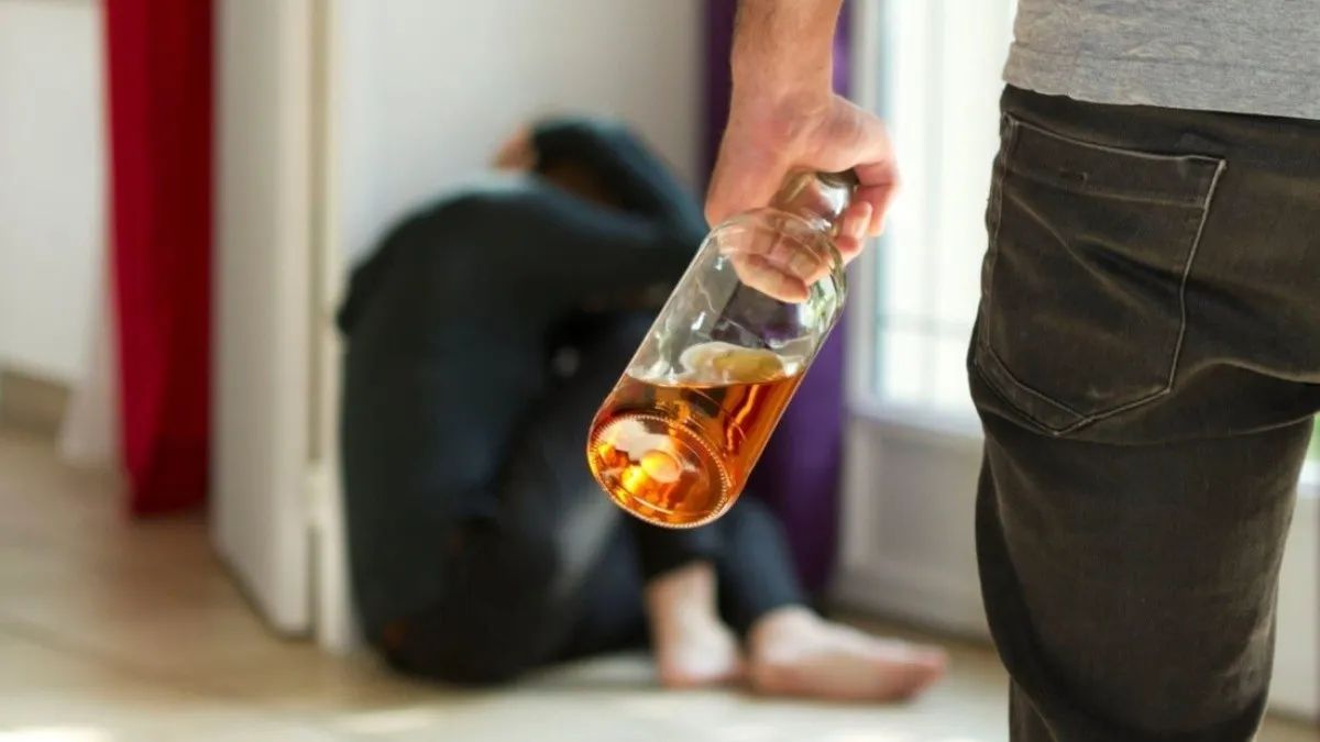Borracho, le dio una paliza a su mujer frente al terror de sus tres hijos